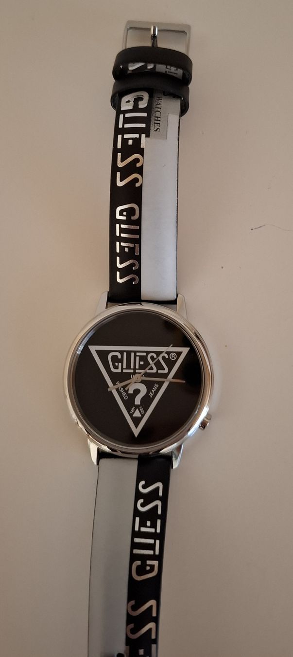 Guess Orologi: Guess Uhr - Batterie muss gewechselt werden – Usato da Lütisburg venduto da amerika123 2
