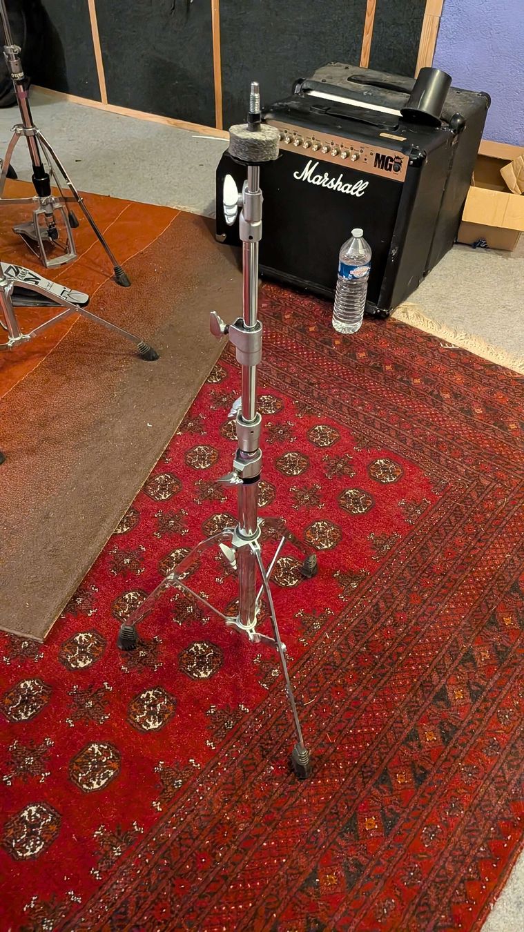 Strumenti musicali: Pied de cymbale réglable chromé occasion – Usato da Lavigny venduto da leo_5cbr