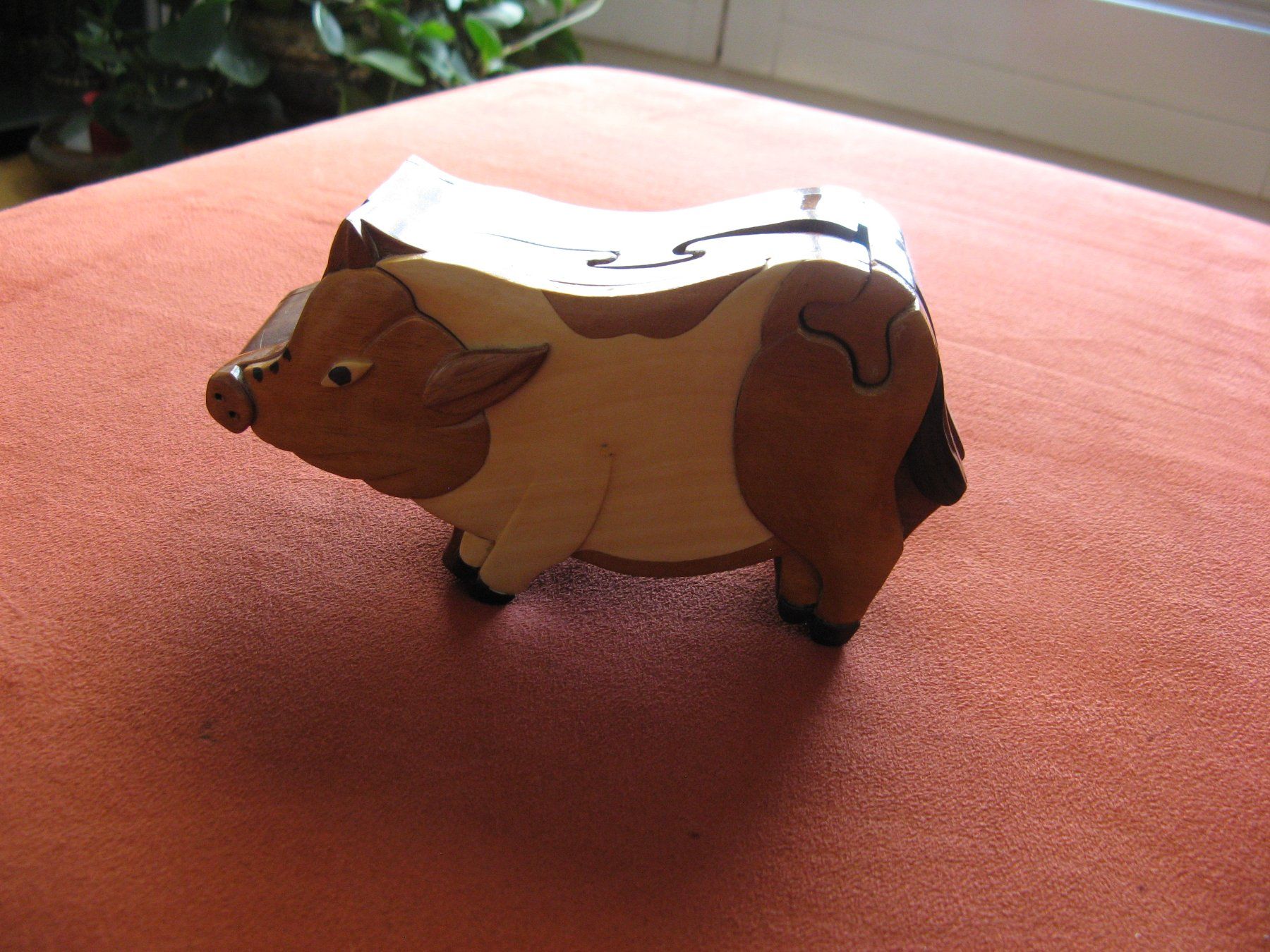 Statuette: Holzbox Säuli mit Geheimfach – Usato da Zürich venduto da apil