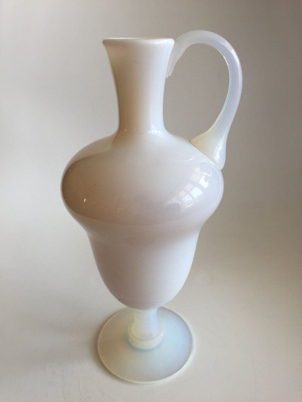 Vasen & Gefässe: Vase en opaline – Gebraucht aus Cossonay-ville von Super-Price-Quality 2