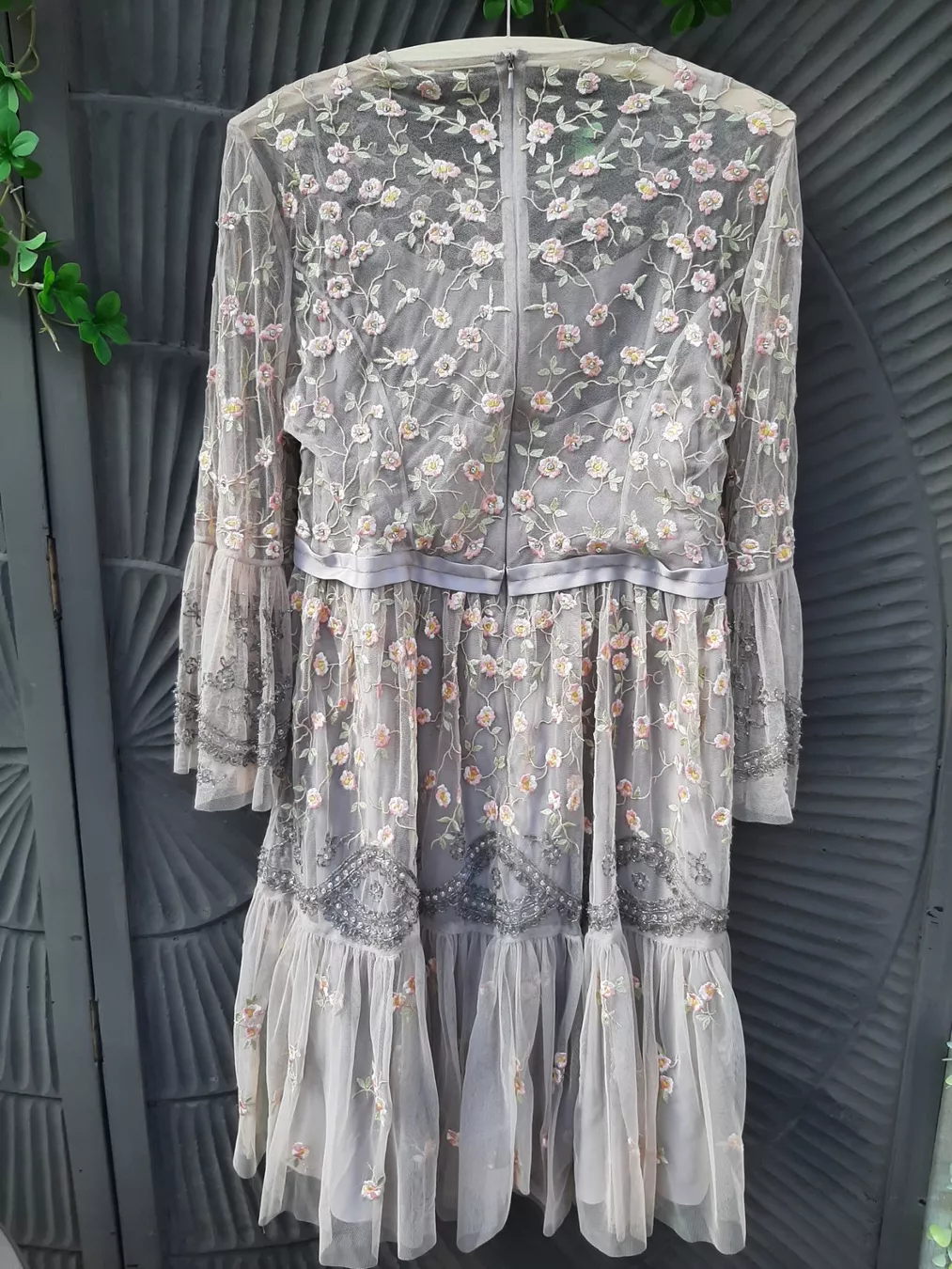 Kleider: Luxus Kleid Needle & Thread – Gebraucht aus Bern von Preloved_NILE_4.Sale 7