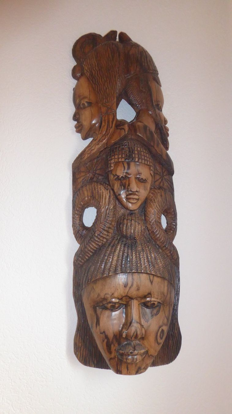 Internationale Kunst: Grosse Afrikanische Maske – Neu (gemäss Beschreibung) aus Zullwil von Dingo402