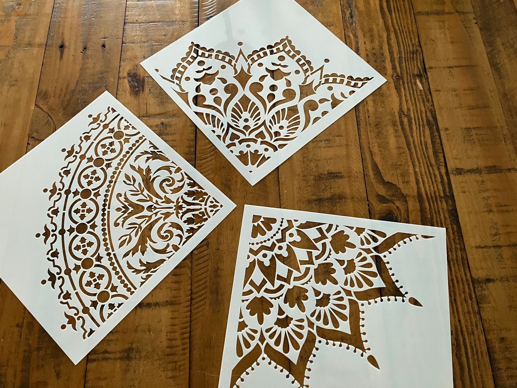 Sciablone: Neues 3er  Set Malschablonen Mandala-Ecken – Nuovo e nell'imballaggio originale da Effretikon venduto da wenuss 1