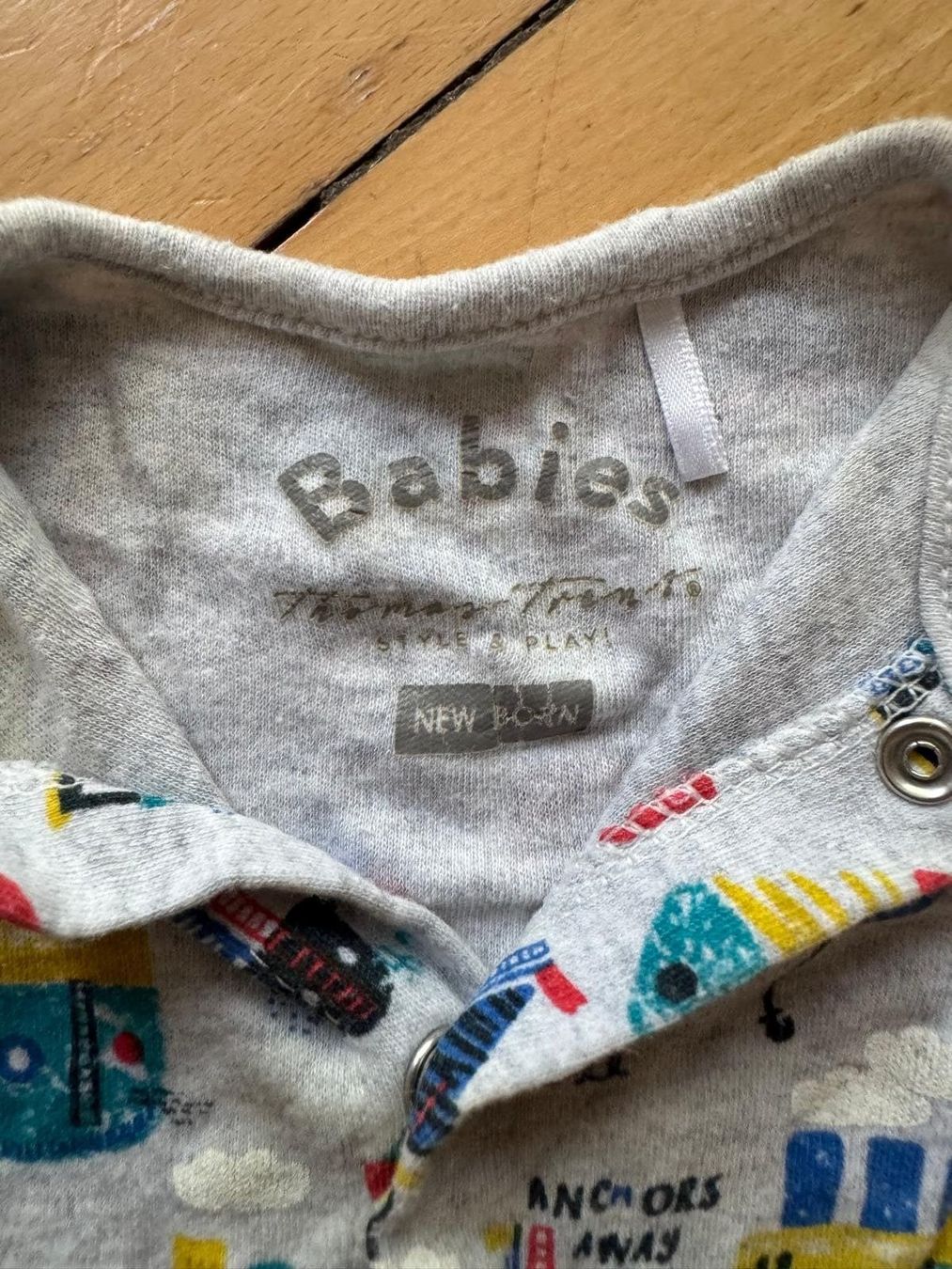 Pagliaccetti: Süsser Baby Strampler NEWBORN – Usato da Bern venduto da LauraRebecca 1