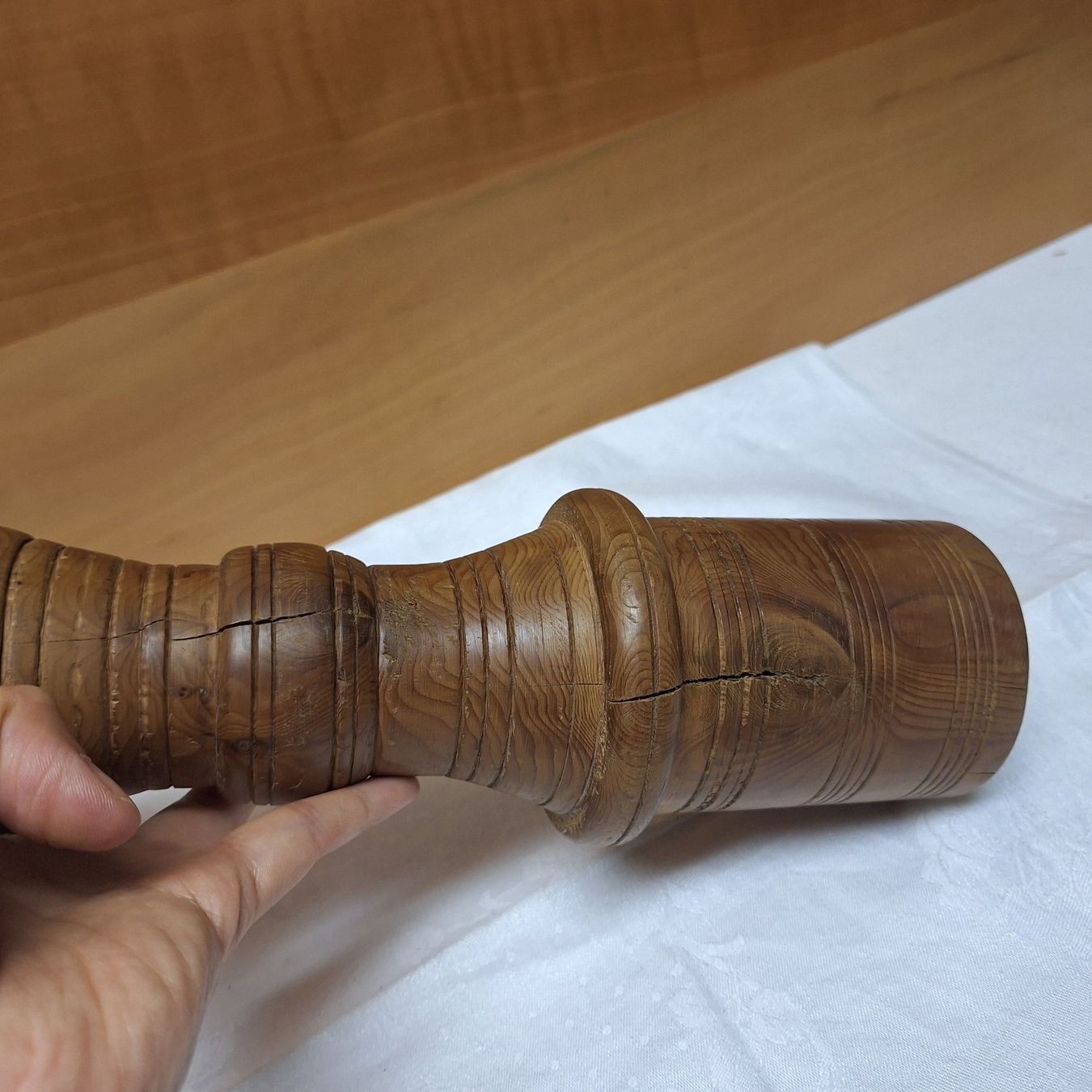 Tutte le decorazioni: Rustikale, sehr grosse Pfeffermühle, zu Dekozwecken – Usato da Winterthur venduto da Goldpipau 5