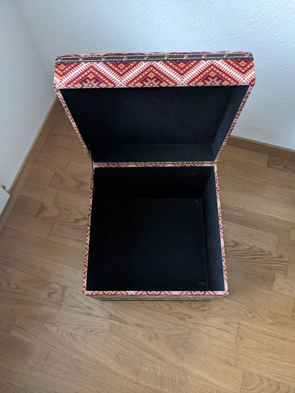 Cassapanche: Truhe / Sitztruhe afrikanisch – Usato da Solothurn venduto da lofi 5