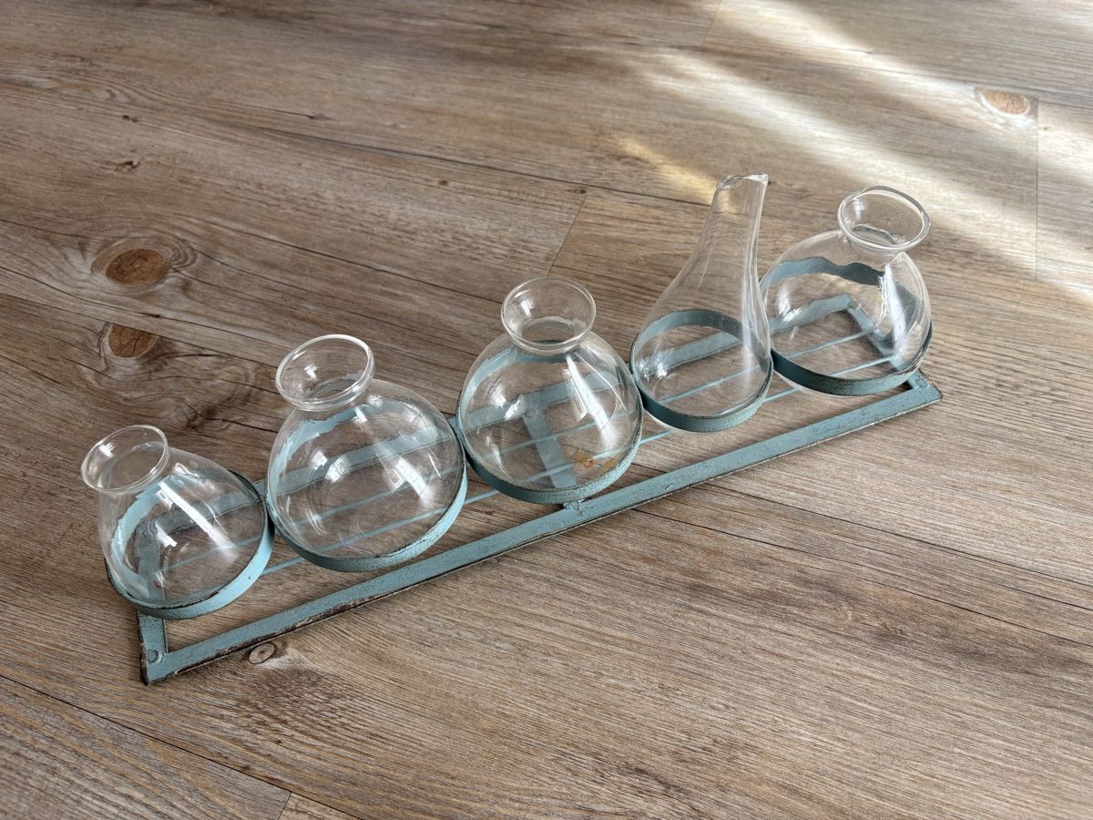 Vasi & Recipienti: Déco Vintage - support et 5 vases en verre – Usato da Zweisimmen venduto da Domii 1