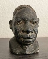 Afrikanische Figuren Büste und knorriger Kerl
