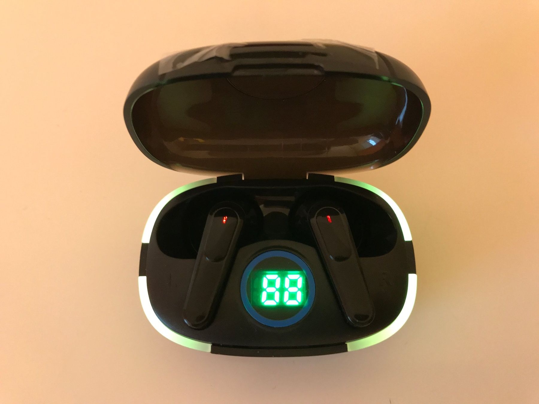 Cuffie: In Ear Bluetooth Earphones – Nuovo (secondo la descrizione) da Grüningen venduto da saya14 2