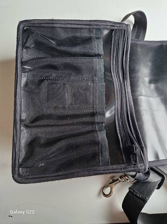 Borse da donna: Umhängetasche – Usato da Solothurn venduto da sar_sbg8 1