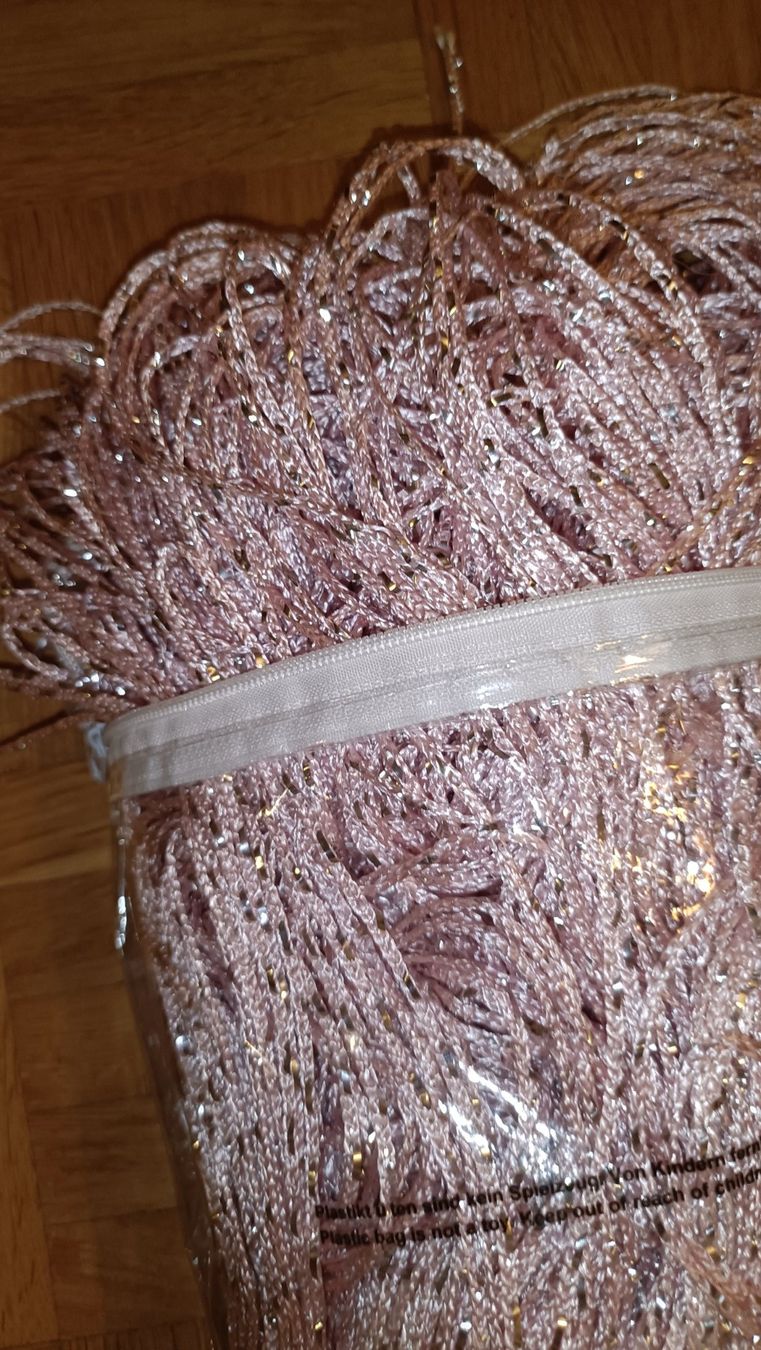 Vorhänge: Fadenvorhang rosa/glitzrig – Gebraucht aus Dübendorf von Me_sa 2