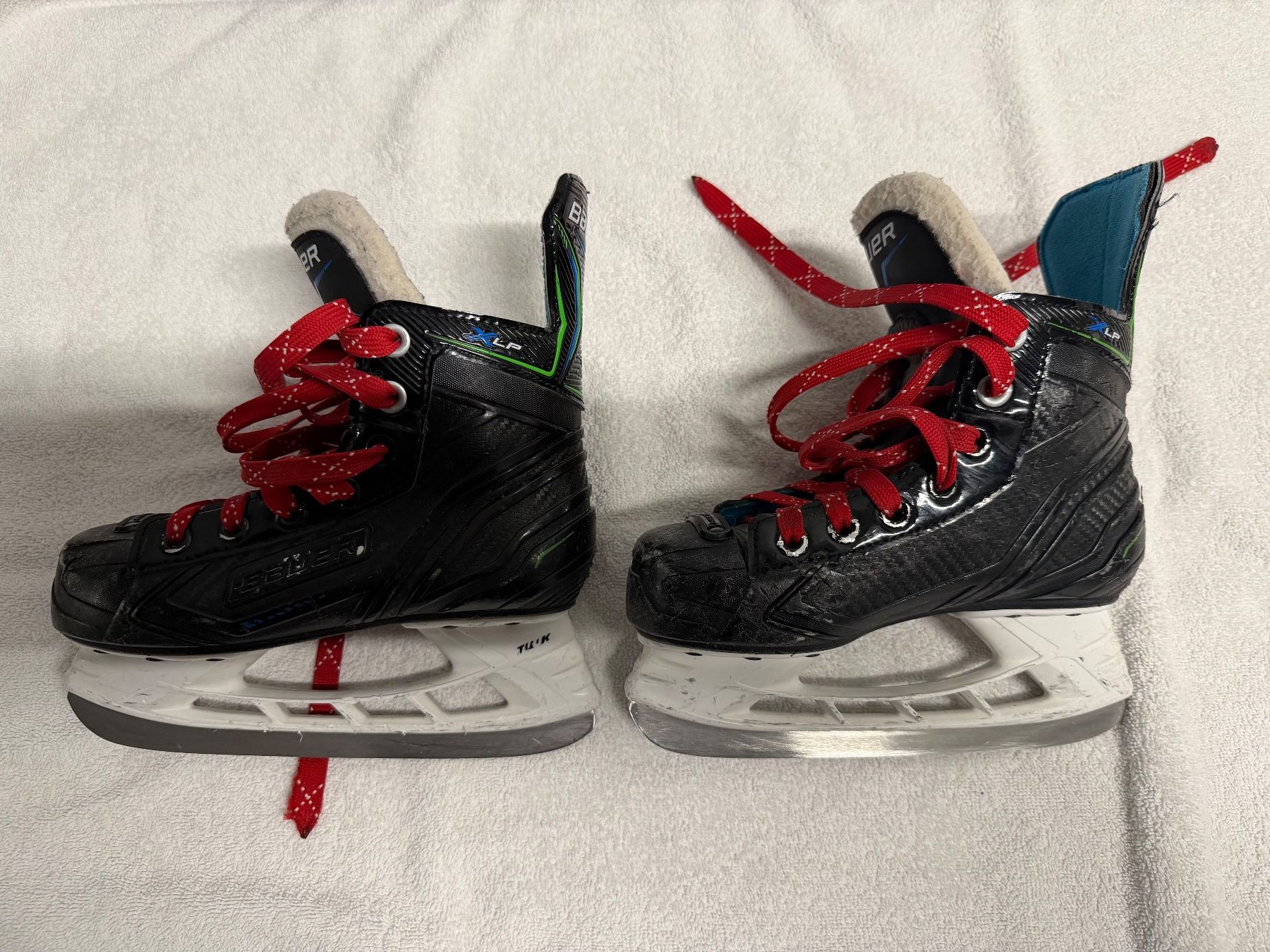 Bauer Pattini da ghiaccio: Eishockeyschlittschuh Bauer XLP YTH 12 – Usato da Gerzensee venduto da JaLe14 2