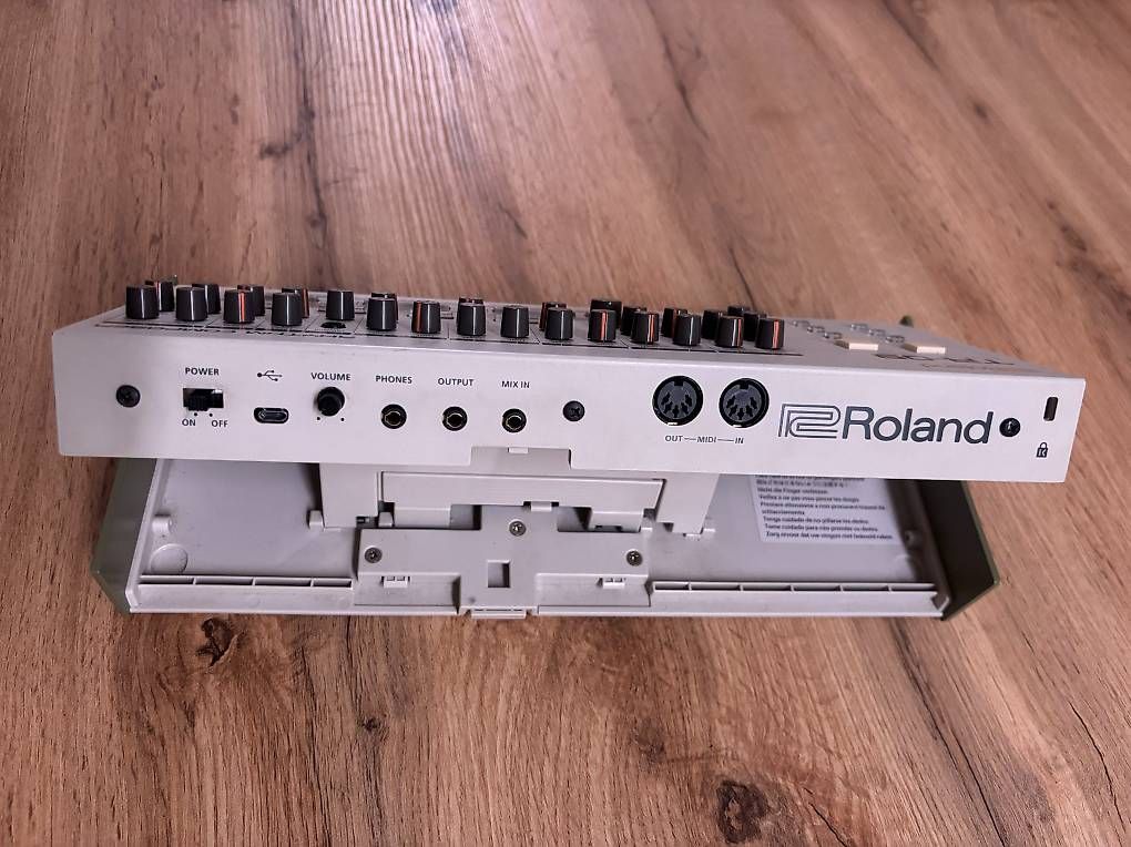 Roland Strumenti musicali: Roland Tr-09 Rhythm Composer – Usato da Gamprin-Bendern venduto da AkM_Vintage 2
