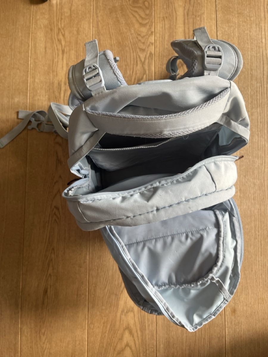 Satch Zaini: Satch Schulthek Nordic Ice Blue – Usato da Tann venduto da punto84 3
