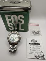 Montre Fossil, modèle rare et originale. Super affaire!