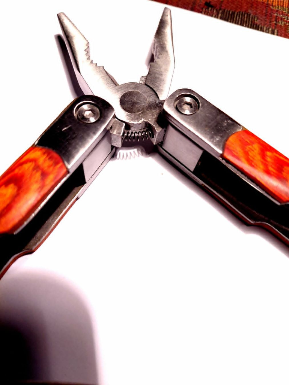 Coltelli tascabile: Das Profi-Multitool stark und massiv ‪/ + LED LAMPE – Nuovo e nell'imballaggio originale da Minusio venduto da graziano11 5