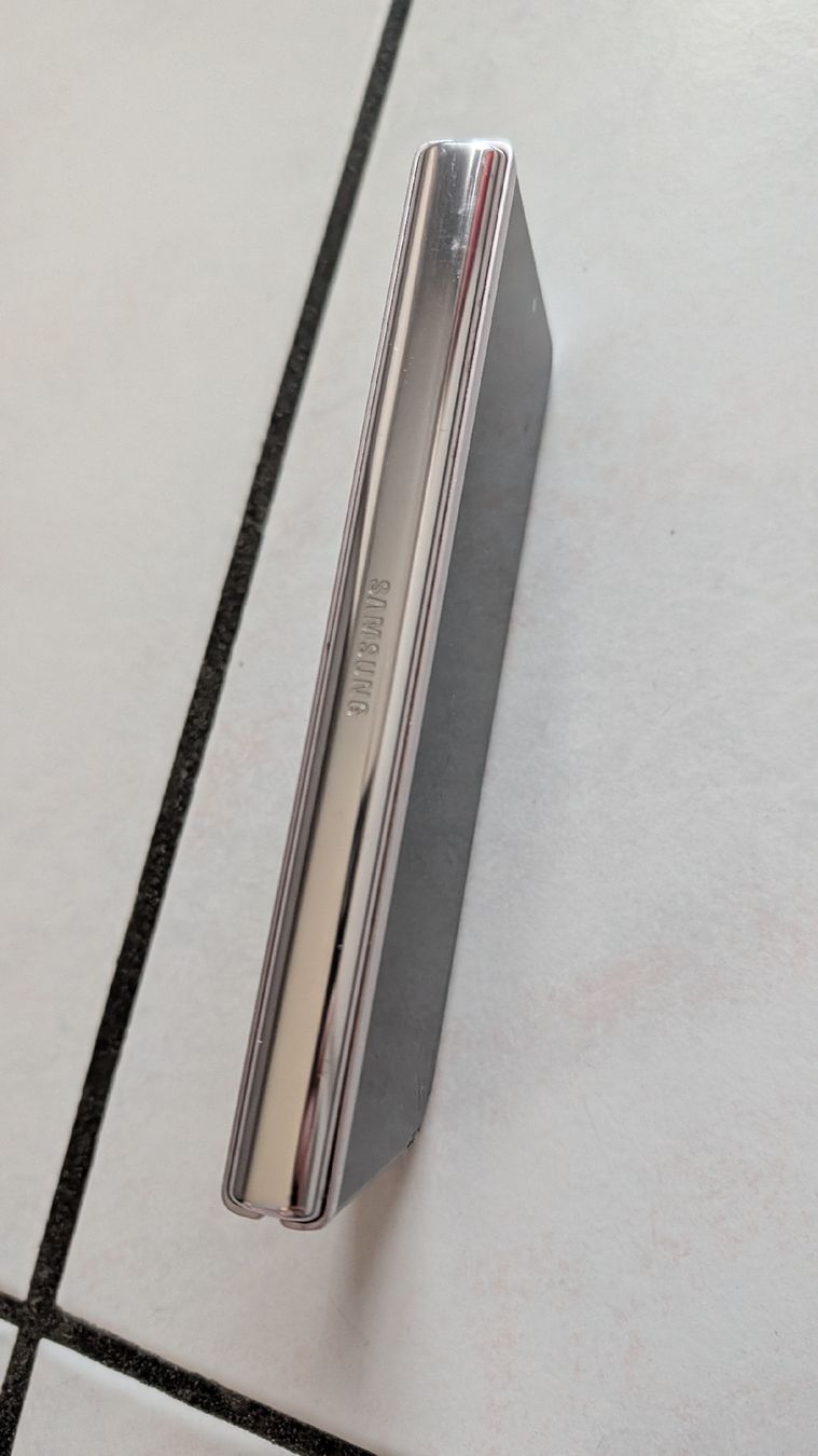 Samsung Telefoni cellulari / Smartphones: Samsung Galaxy Z Fold 4 – Difettoso da Siviriez venduto da gad_6pqg 5