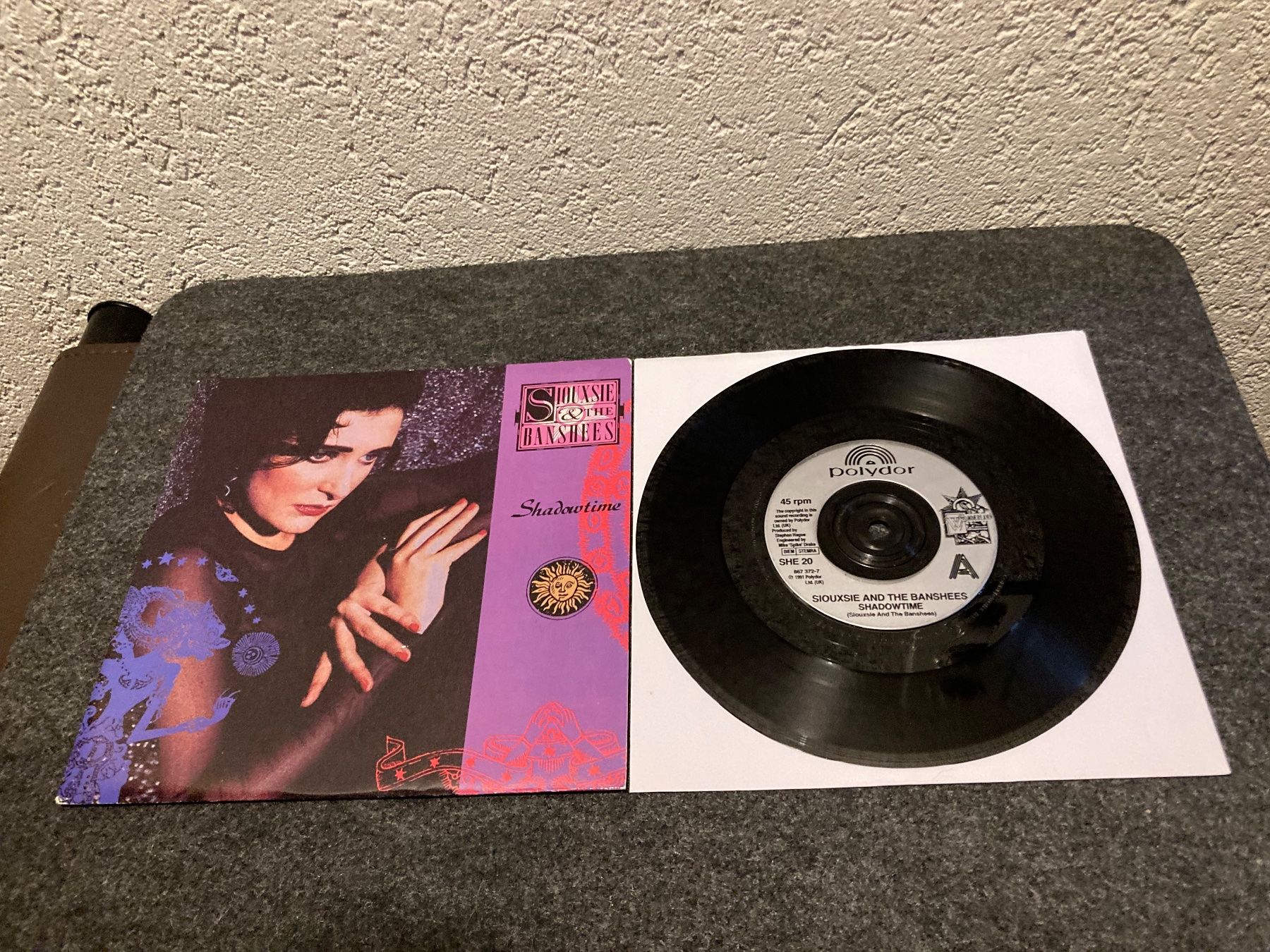 Dischi in vinile: Siouxsie And The Banshees - Shadowtime – Usato da Fribourg venduto da Karushi