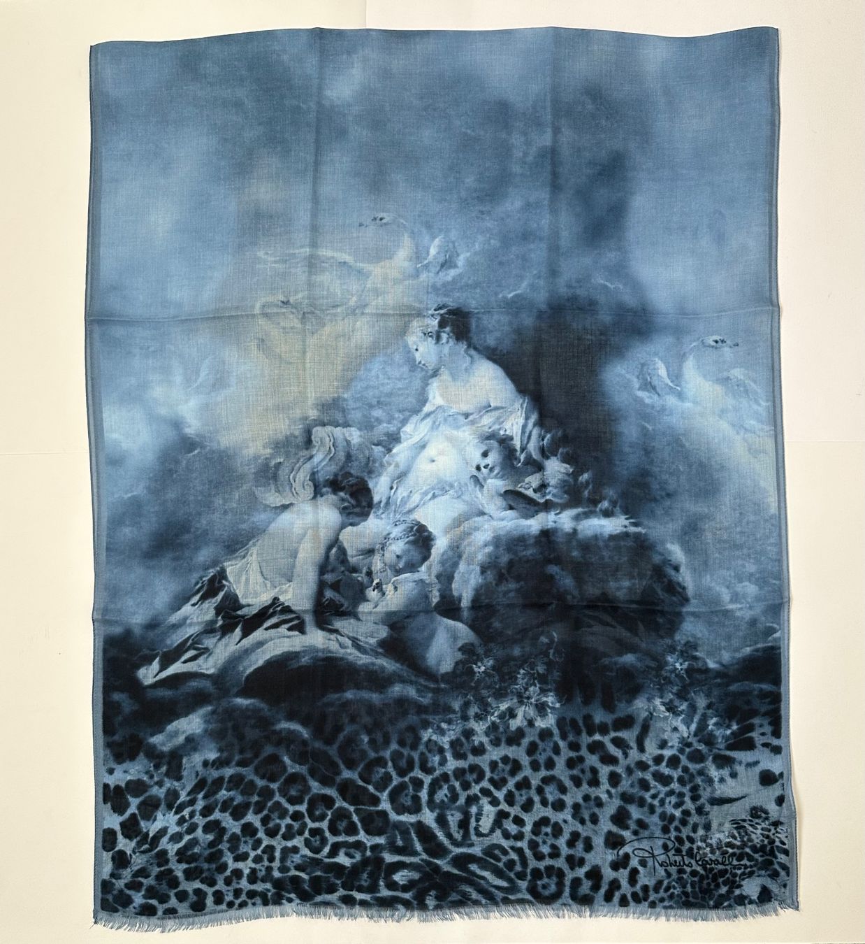 Roberto Cavalli Foulard & Sciarpe: Roberto Cavalli sciarpa – Nuovo e nell'imballaggio originale da Pregassona venduto da Reluxuryspace 1