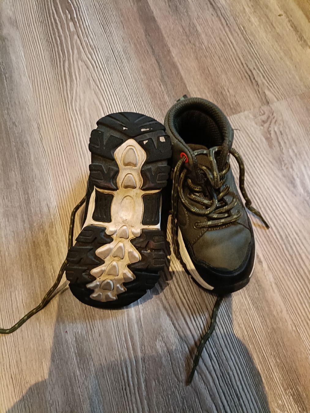 Chaussures garçon: Wanderschuhe Gr. 25/26 – D'occasion à Tenniken par Pasci1990 1