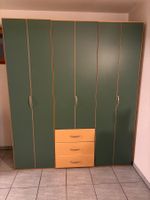 Kleiderschrank