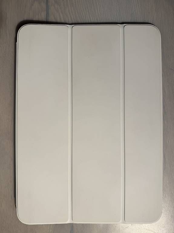 Covers & Taschen: Apple Smart Folio Weiss – Gebraucht aus Wauwil von hel_5h2m