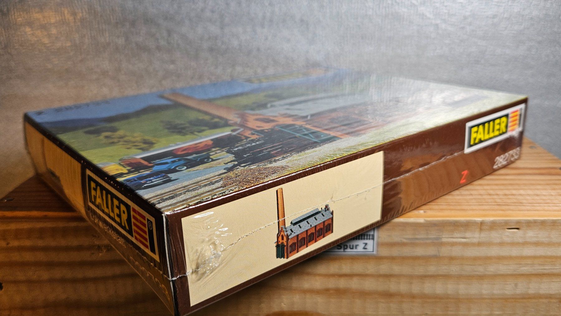 Faller Modellini di ferrovie: Faller 282733 - Lokschuppen einständig - Bausatz neu! – Nuovo e nell'imballaggio originale da Therwil venduto da ZUG-Pferd 2