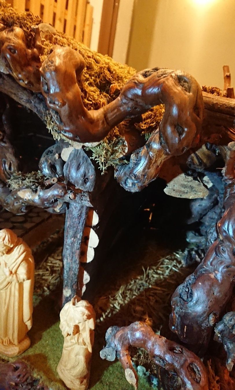 Tutte le decorazioni: Massive Weihnachtskrippe mit Handgeschnitzten Holzfiguren – Usato da Pfäffikon/ZH venduto da hondatyper 4