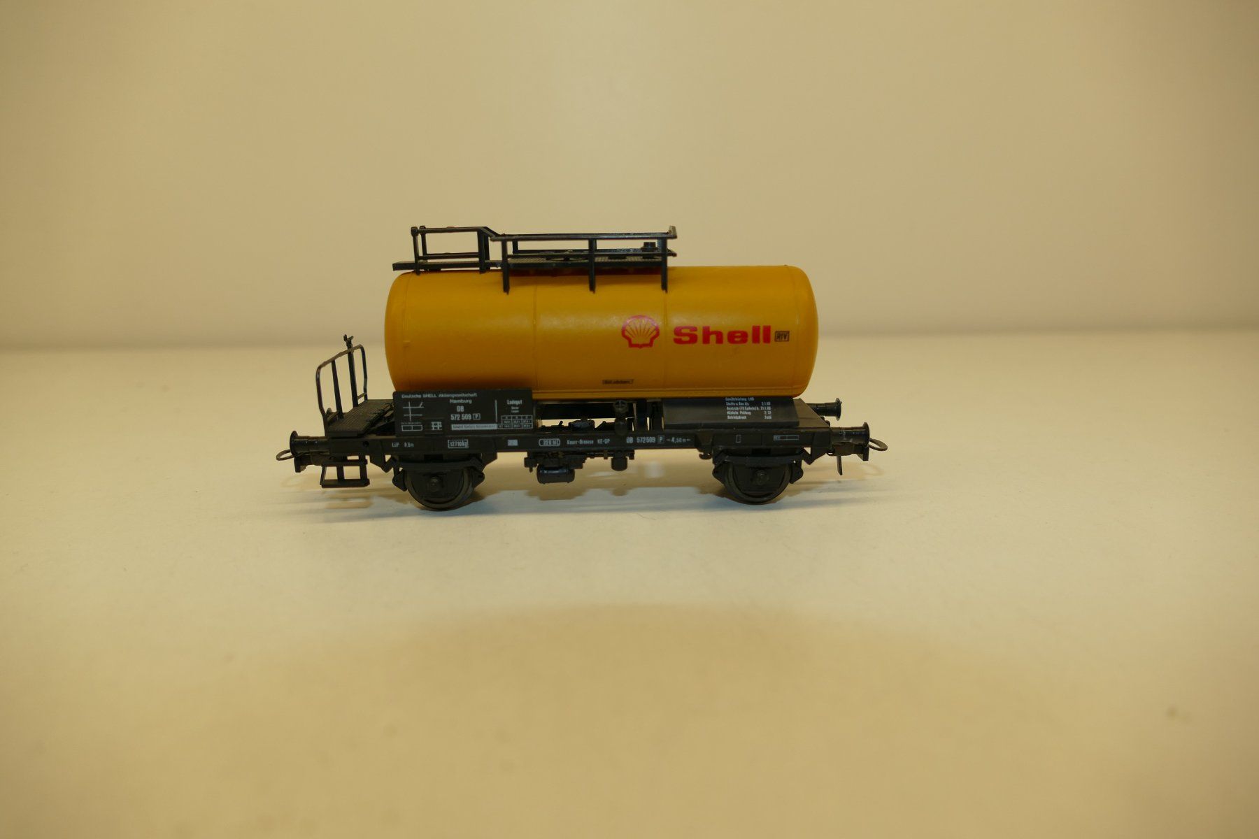 Roco Modellini di ferrovie: Roco H0: DB Kesselwagen Shell – Usato da Niederhasli venduto da rail-duerst