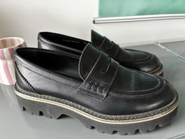 Pertini! tolle neuwertige Loafer in schwarz gr. 39 np 299