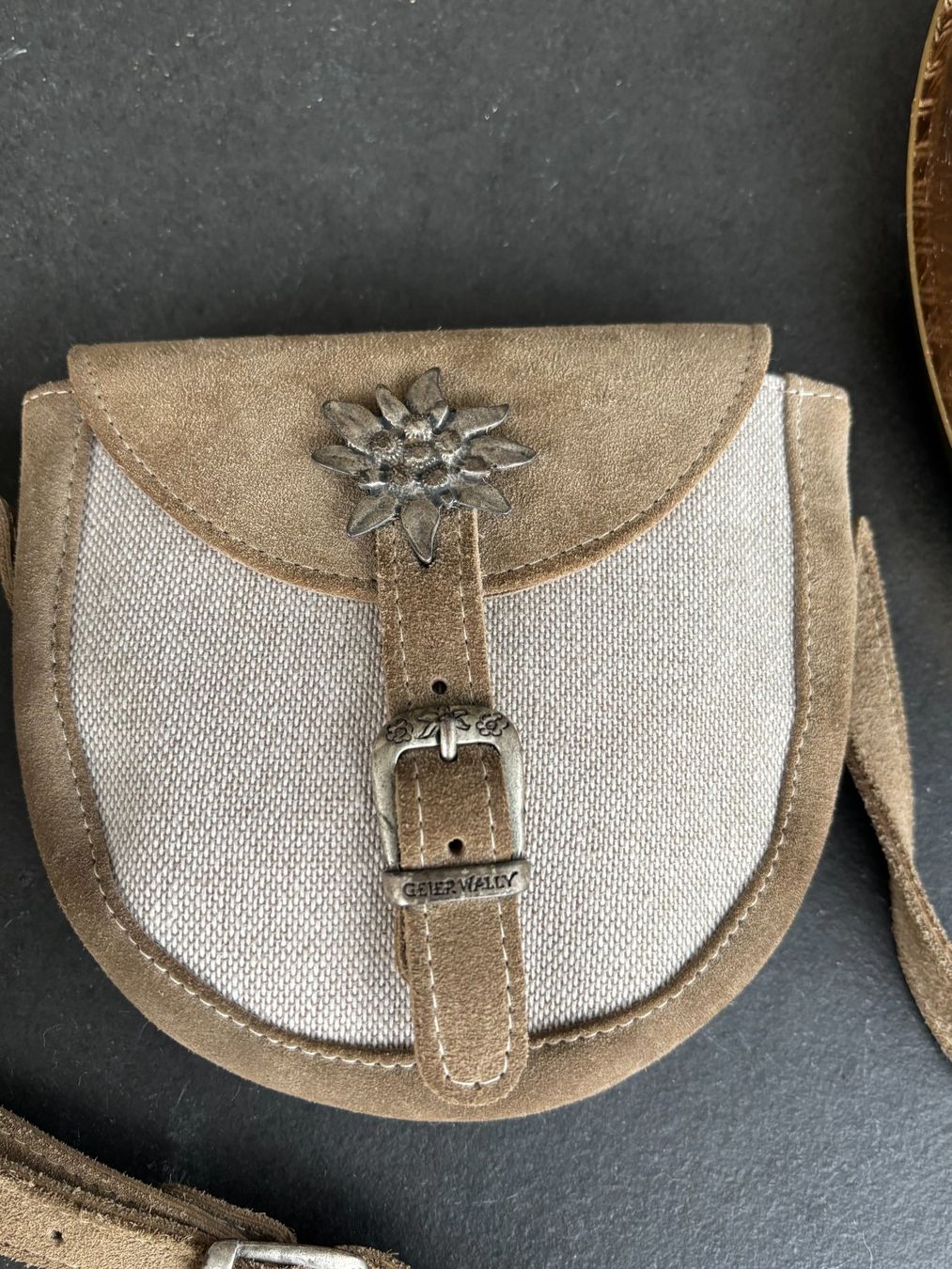 Taschen für Damen: Handtasche Geier Wally, super Innenfutter – Gebraucht aus schmerikon von nicole091 3
