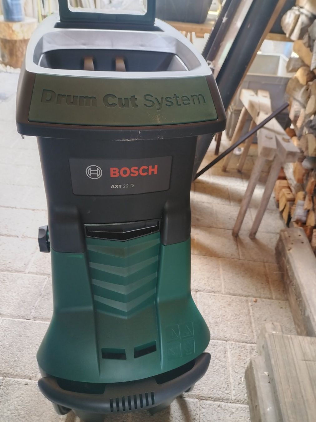 Bosch Trinciatrici: Bosch Elektrohäcksler AXT22D – Usato da Inkwil venduto da Desi02 6