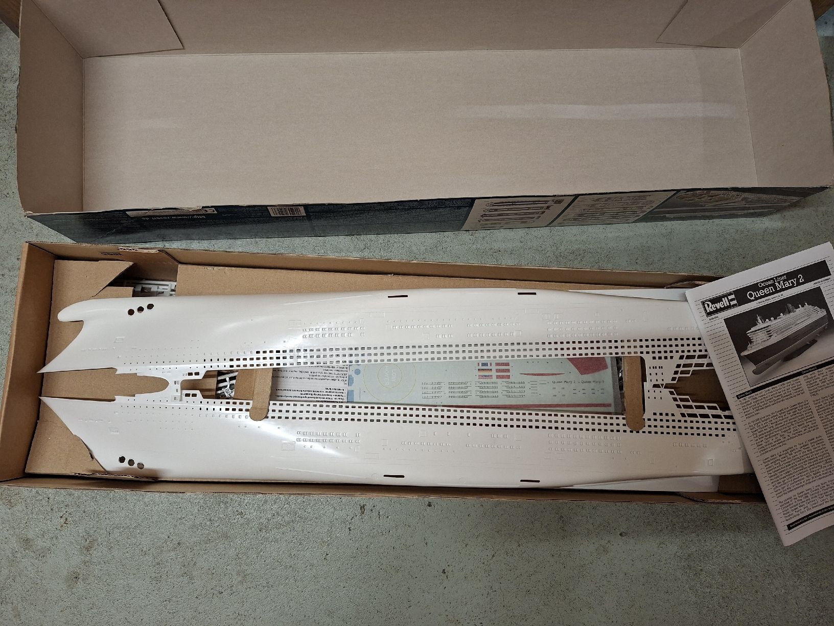 Revell Kit di modellismo & Modellini statici: Quinee Mary 2 Modellschiff – Nuovo e nell'imballaggio originale da Winznau venduto da Jaguar_01 4