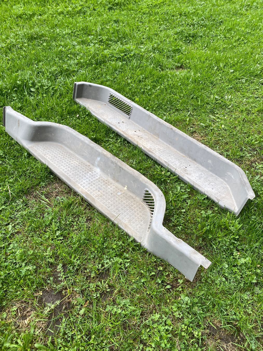 VW Tutti pezzi di ricambio auto: Trittbretter VW T4 1996 Rechts+Links – Usato da Wildhaus venduto da mandala10 2