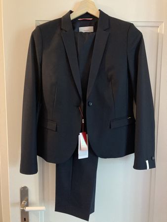 CINQUE. Ensemble tailleur femme marine taille 36/38 NEUF