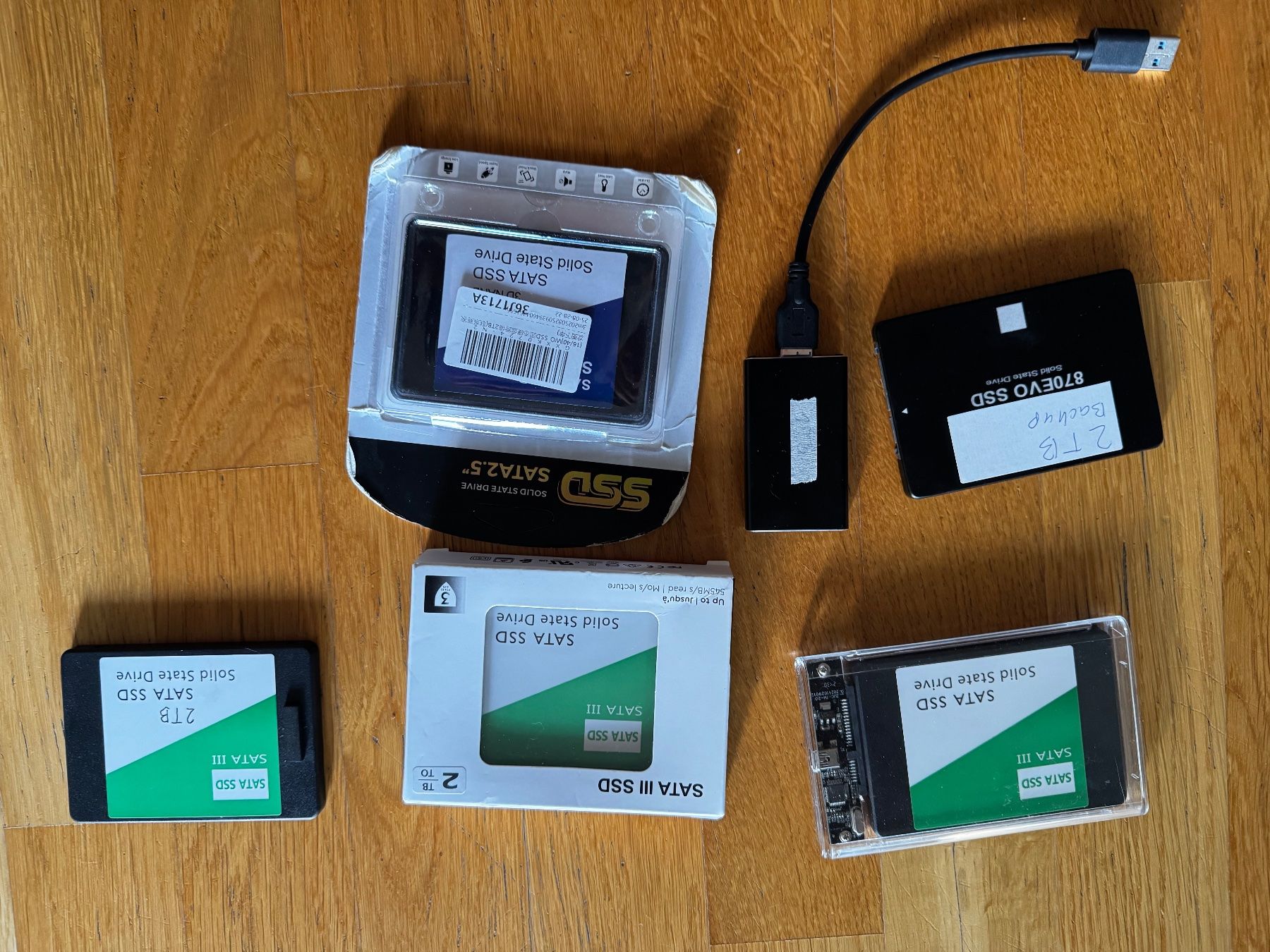 Harddisks: SSDs und externe Gehäuse – Gebraucht aus Sennwald von hosszidavid 1
