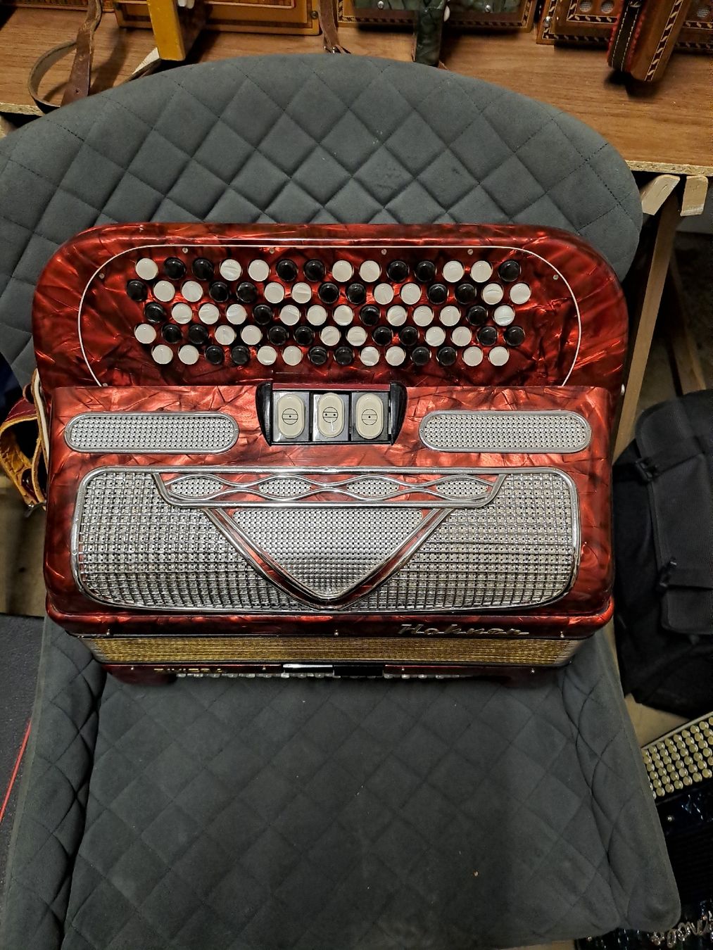 Musikinstrumente: belle chromatique avec coffre – Gebraucht aus Villeneuve von BibiVintage 4