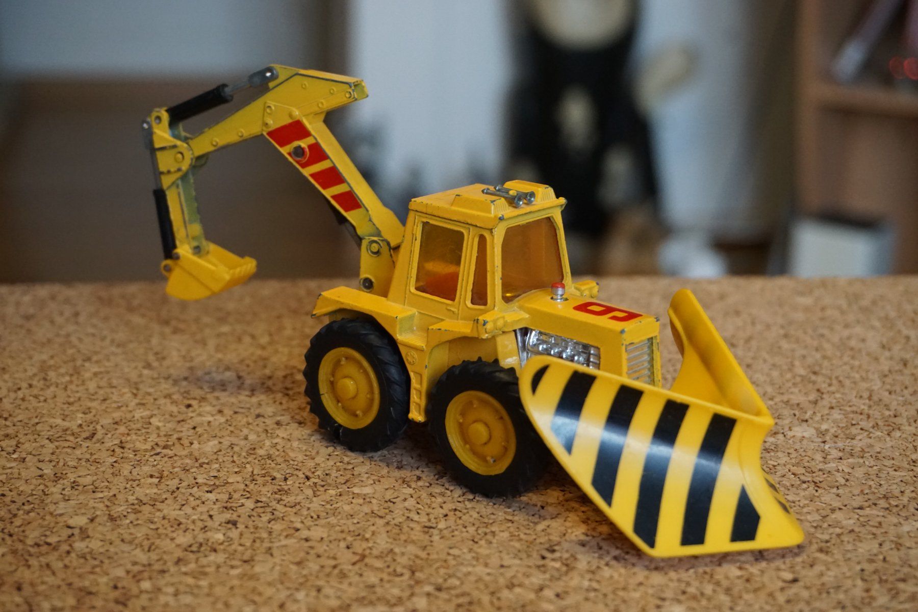Matchbox Voitures modèles: Matchbox Tractor Excavator Muir COOL !!!!!!!!!!!!!!!!!!!!! – D'occasion à Reiden par Doppeldecker69