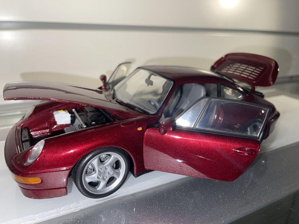 UT MODELS PORSCHE 911 SERIES SANS BOITE 1/18 A4
