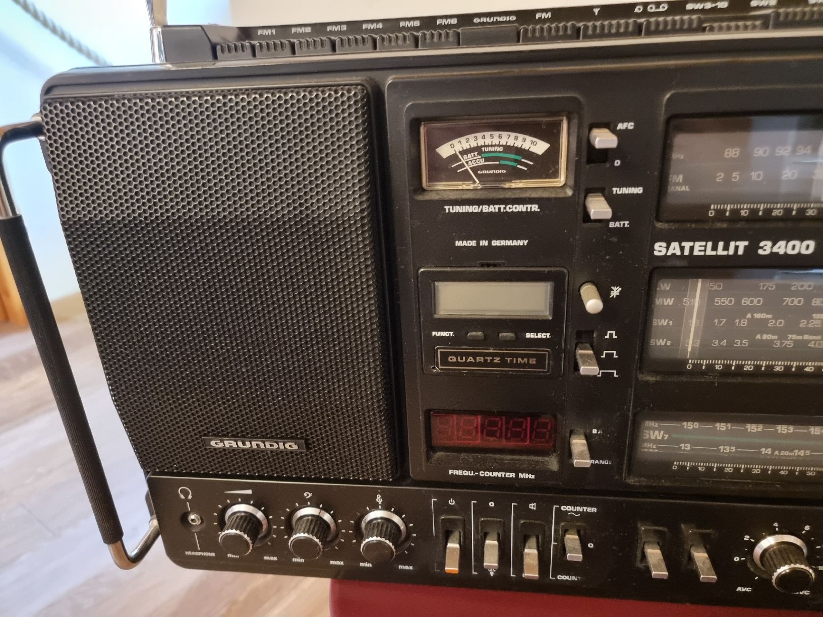 Grundig Radio: Grundig Satellit 3400 – Usato da Schalunen venduto da Elfenau 2