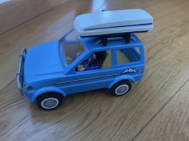 Playmobil Geländewagen blau mit Zubehör 