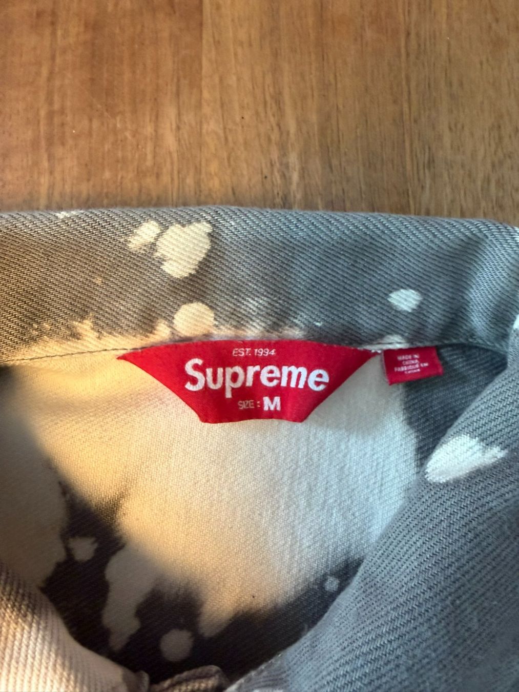 Supreme Jacken: Supreme Denim Jacket Bleached (SS25) Grösse M – Gebraucht aus Schaffhausen von Mauzzel 5