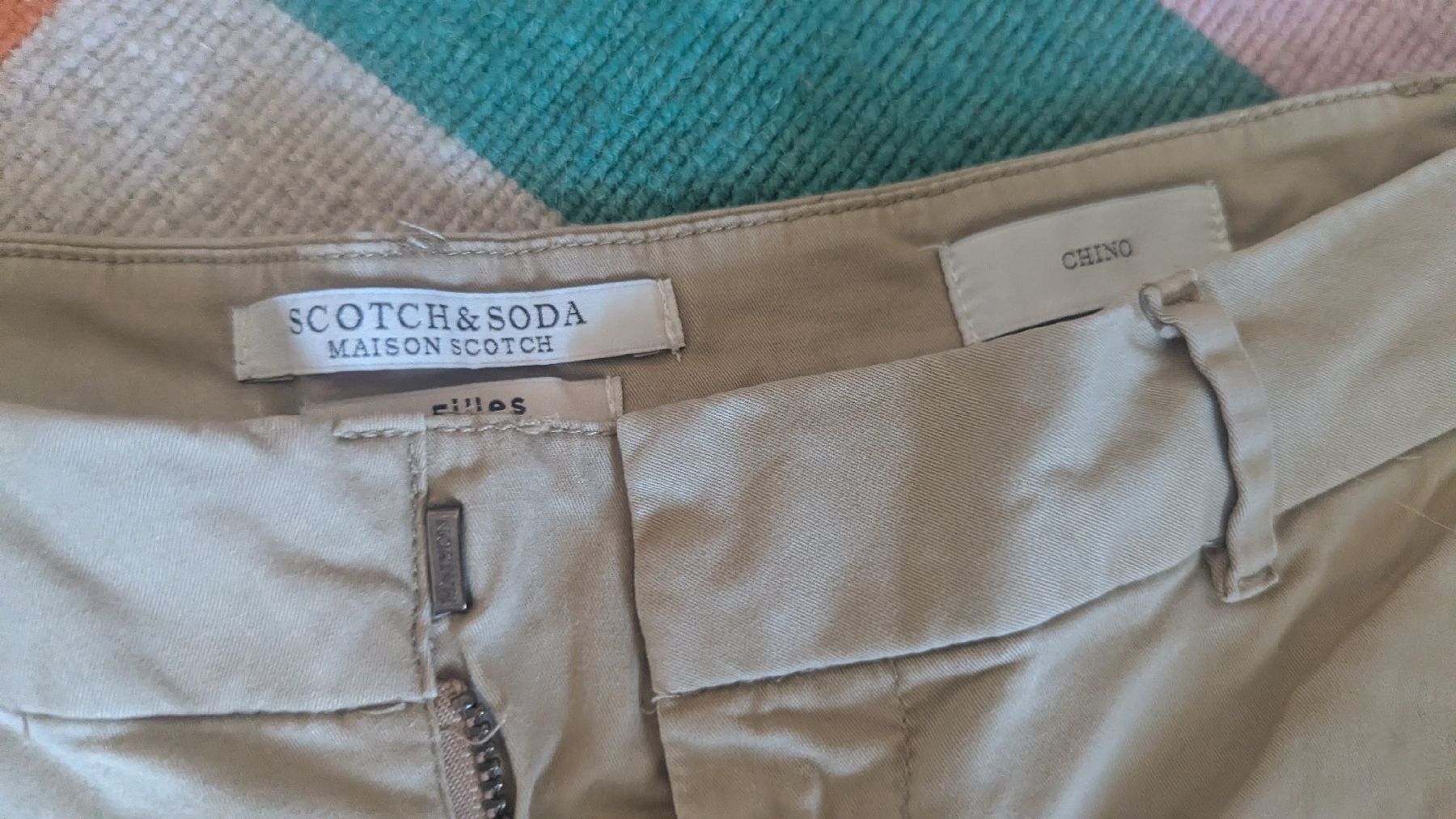 Maison Scotch Hosen: Damen Kurze Hose 26 – Gebraucht aus Feuerthalen von ale_8zjl 1