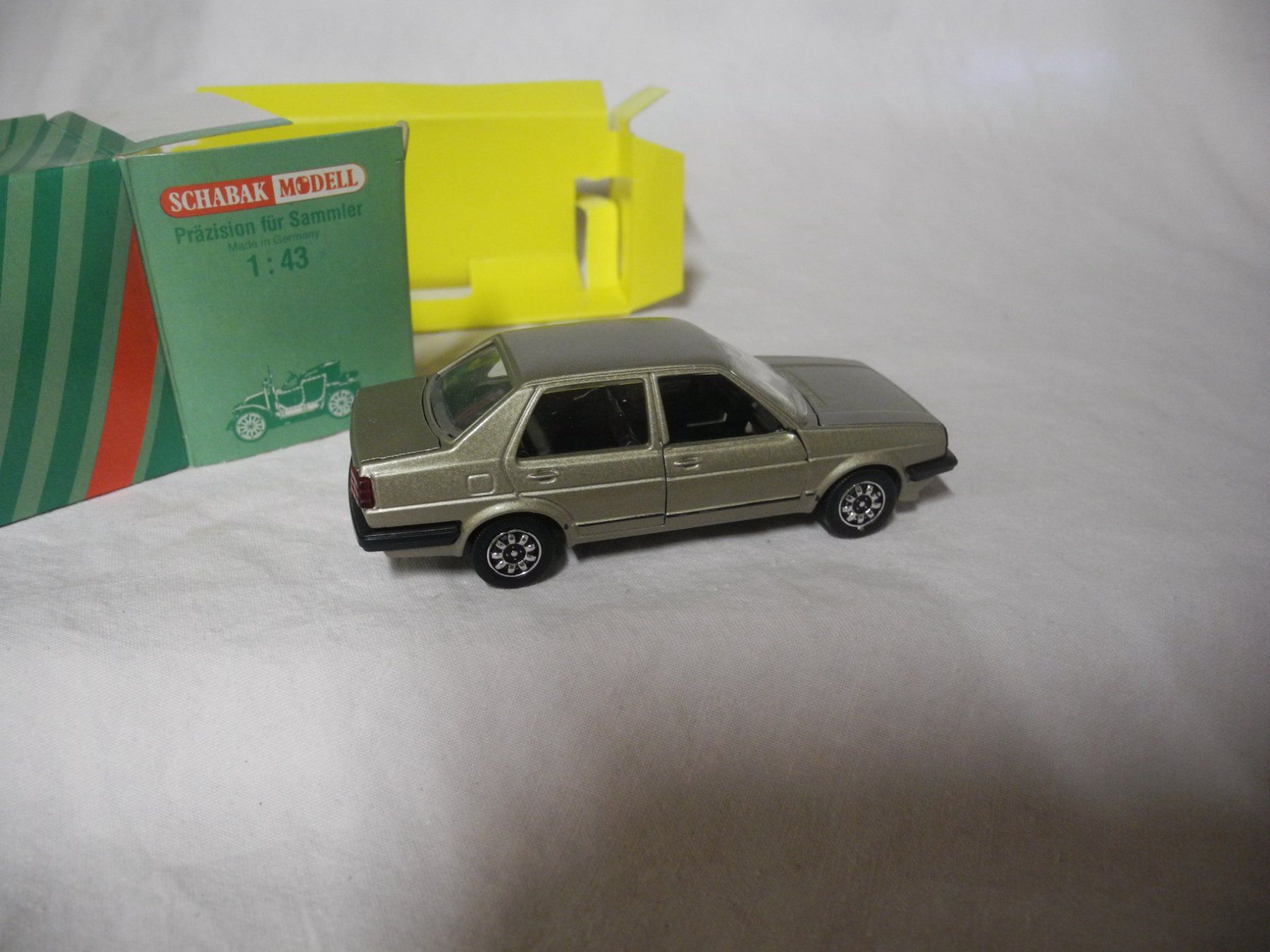 Volkswagen Modellini d'auto: SCHABAK  VW JETTA  1:43  MIB – Nuovo e nell'imballaggio originale da Gurtnellen venduto da Murmeli99 2