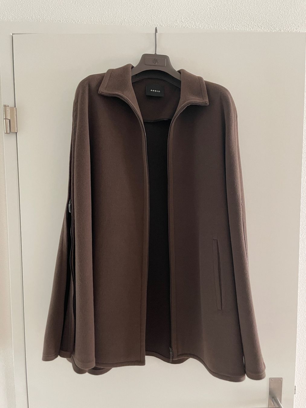 Akris Sonstige Damenmode: Akris Cape aus Wolle – Gebraucht aus St. Gallen von joa_ls9v 3