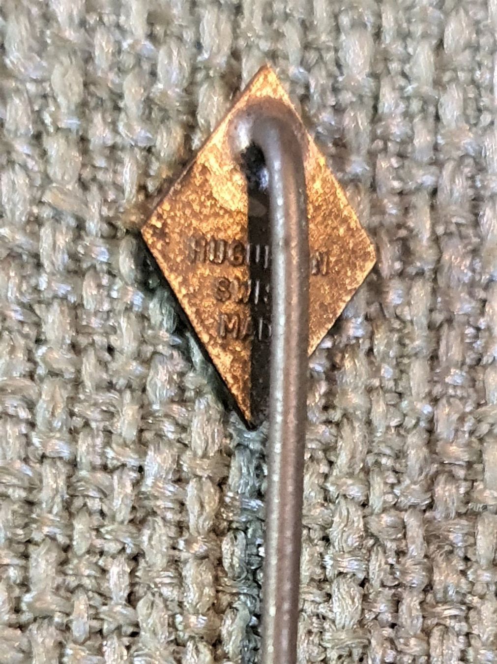 Renault Placchette & Badge: I514C - Nadel Altes Renault Logo – Usato da Reinach BL venduto da Boston-Verkauf 3