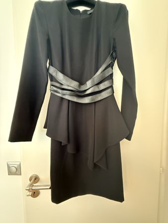 Robe Atelier Siviglia noire détails cuir taille 42IT 