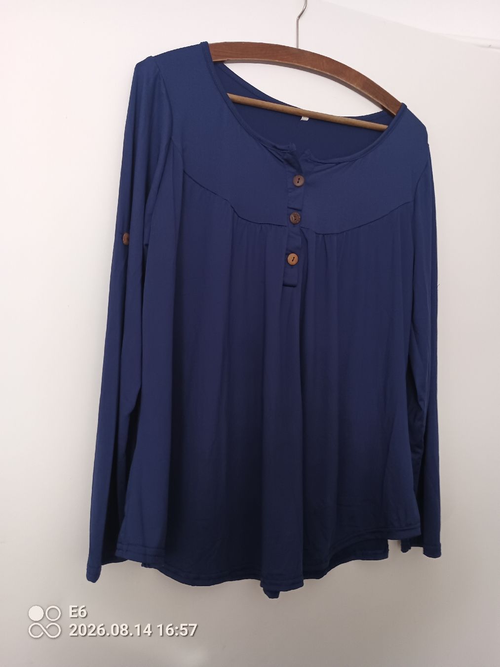 Pulls & Sweat-shirts: Dunkelblaues Langarm Oberteil  – D'occasion à Zürich par Mitzi6