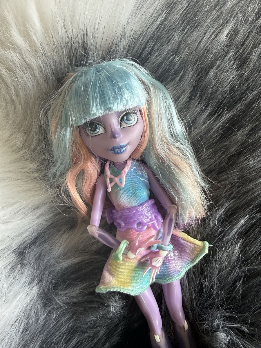 Puppen: MONSTER HIGH - RIVER STYXX HAUNTED – Gebraucht aus La Tour-de-Peilz von Doriane.sch 1