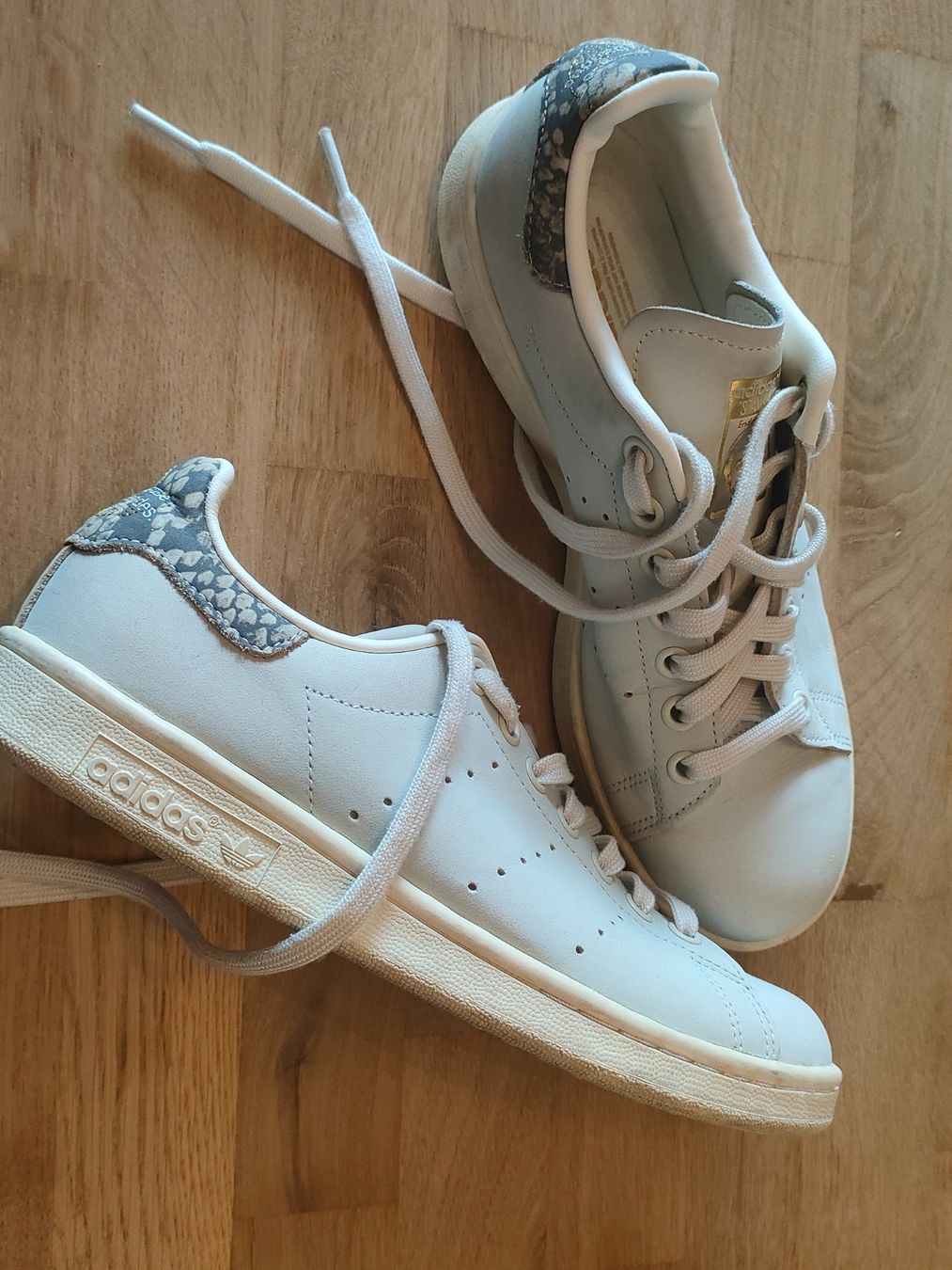 Paul Smith Chaussures femmes: Basket adidas stan smith leopard style vintage – D'occasion à Bussigny par Nouny77 2